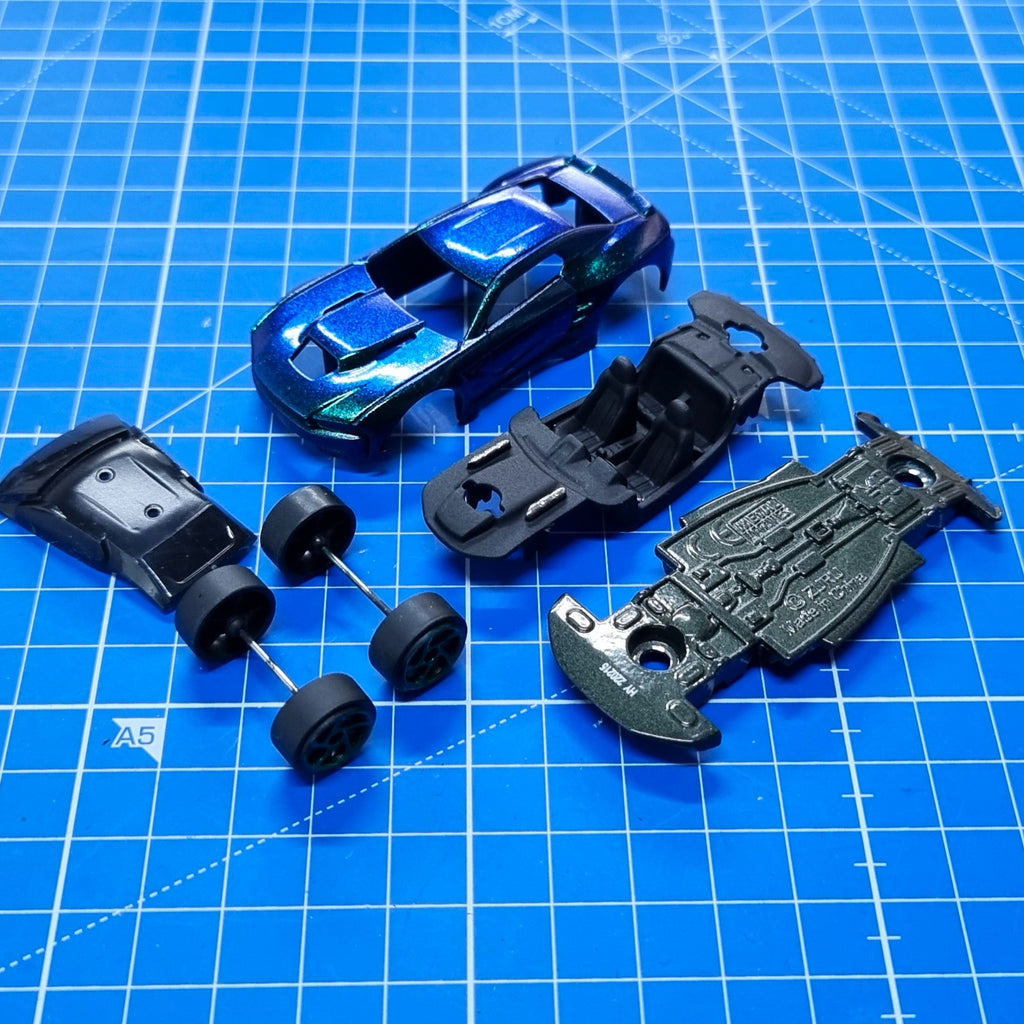 Tutorial : Quick repaint of 1:64 diecast model cars